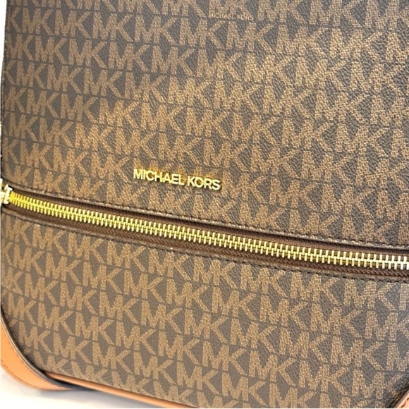Michael Kors Rhea Medium Signature Logo Backpack Brown Signature - Picture 6 of 8